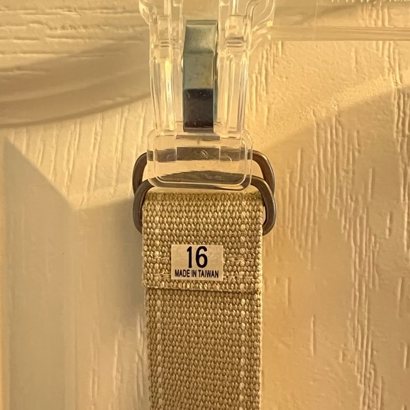 4- 42 inch belts, beige, white and 2 navy - Picture 5 of 5